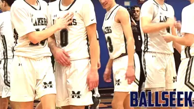 Which teams advanced in the District 10 boys basketball playoffs?